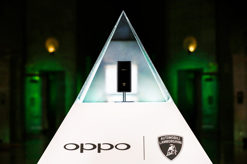 Ponsel Mewah, Oppo Find X Automobili Lamborghini Edition  