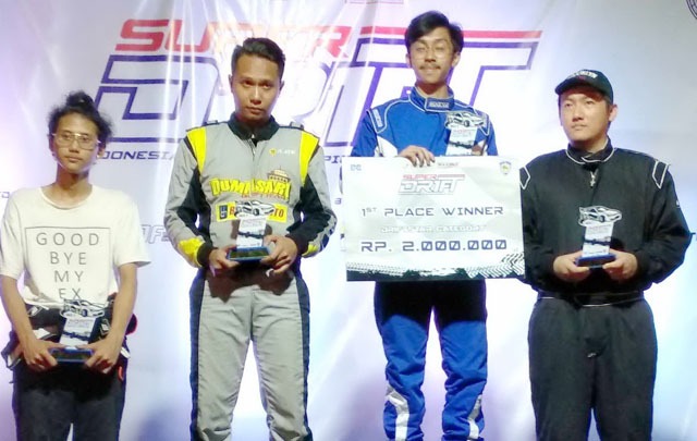 Alinka Hardianti Jadi Jawara Putaran 1 Kejurnas Drift 2018  