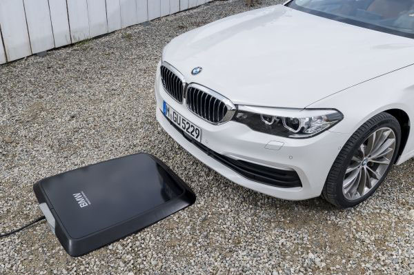 BMW Wireless Charging, Tak Repotkan Pemilik Mobil  
