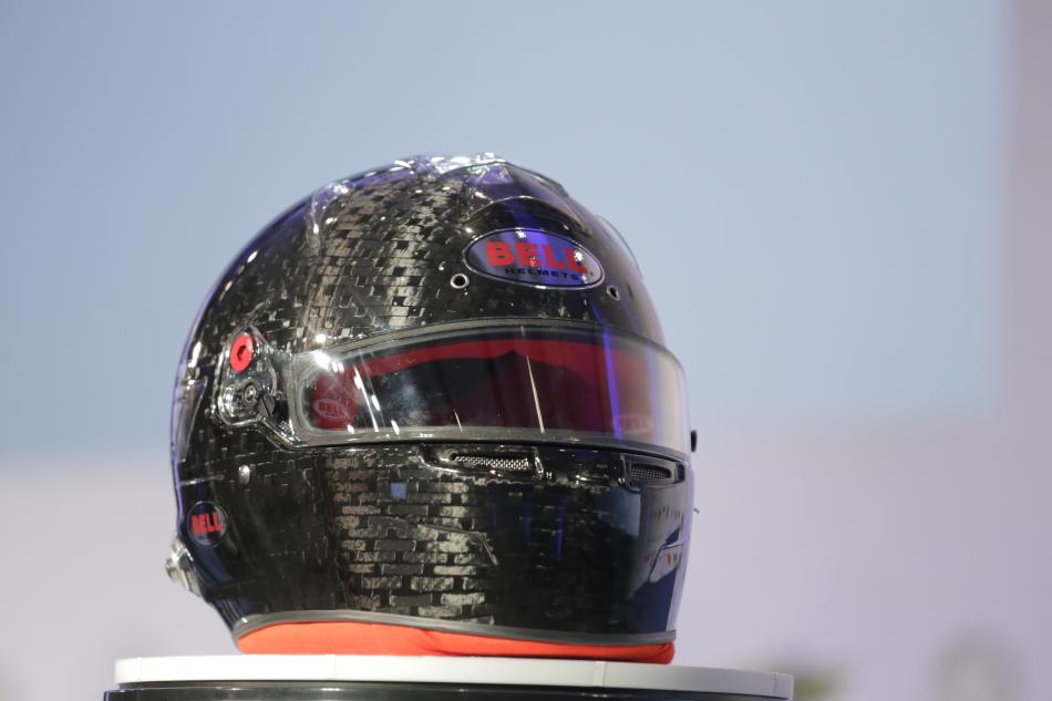 Helm Ultra-Protective untuk F1, Wajib Dipakai 2019  
