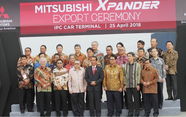 Jokowi Resmikan Ekspor Perdana Mitsubishi Xpander  