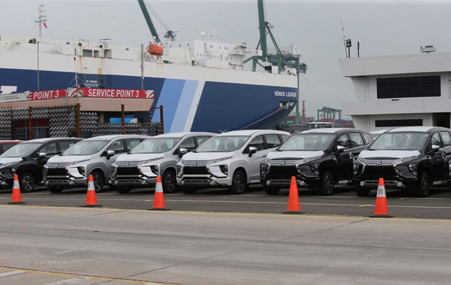 Jokowi Resmikan Ekspor Perdana Mitsubishi Xpander  