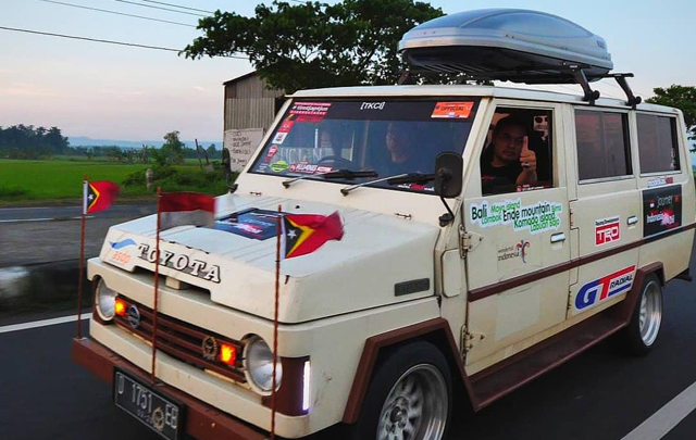 Kijang Buaya Temani Veloz dan Sienta Lakoni Touring Jakarta-Timor Leste  