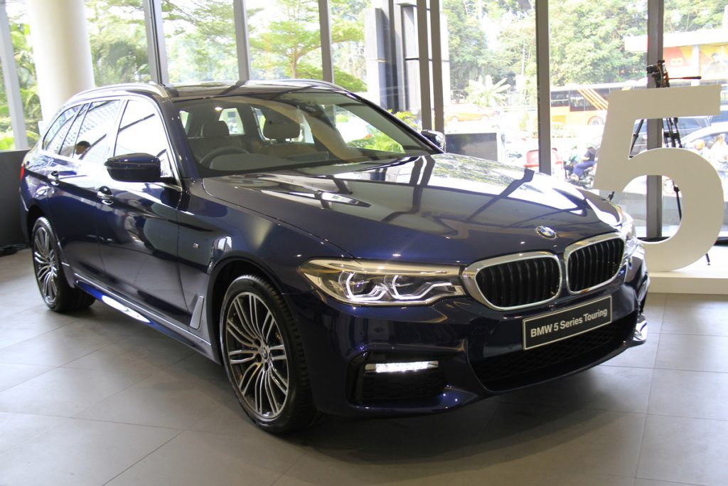 Karateristik Sporty All-new BMW 530i Touring  