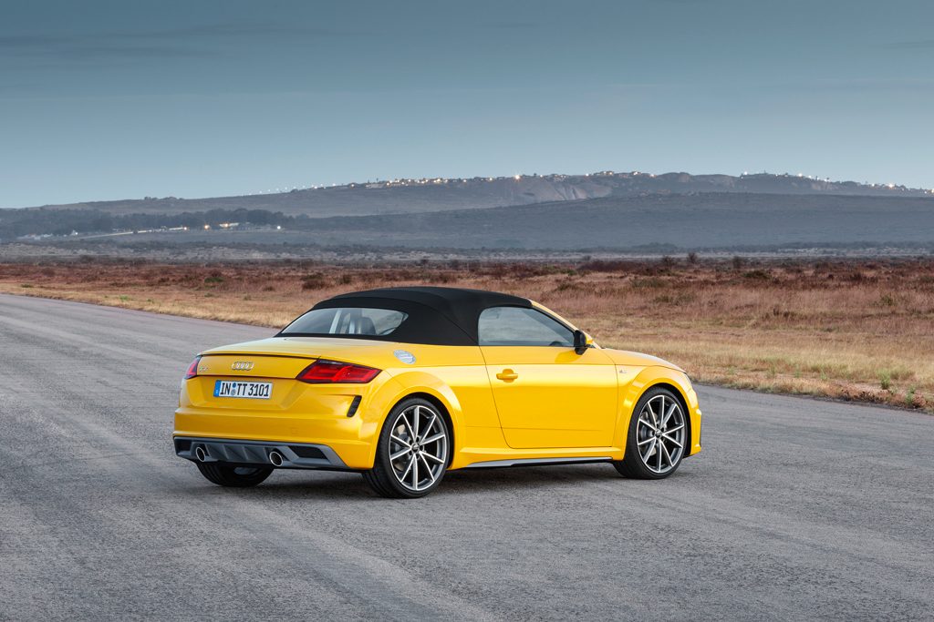 Audi TT Lakukan Ubahan Tepat di Perayaan 20 Tahun  