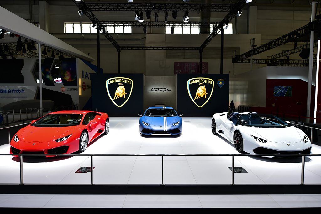Kenapa Lamborghini dengan Aventador dan Huracan?  
