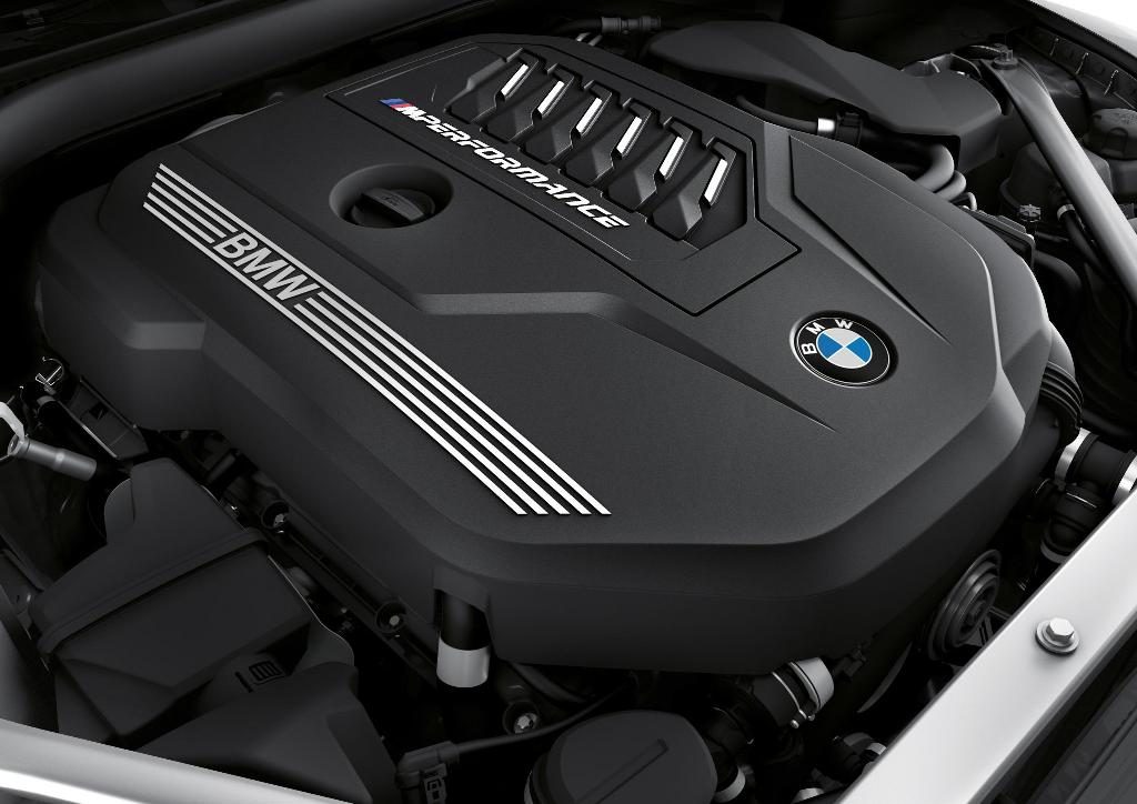 BMW Z4 Roadster Menyapa Mentari California  