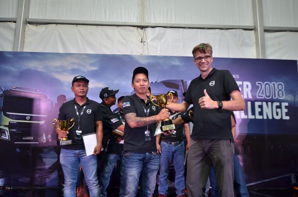 Driver Truk Terbaik Indonesia Berangkat ke Swedia  