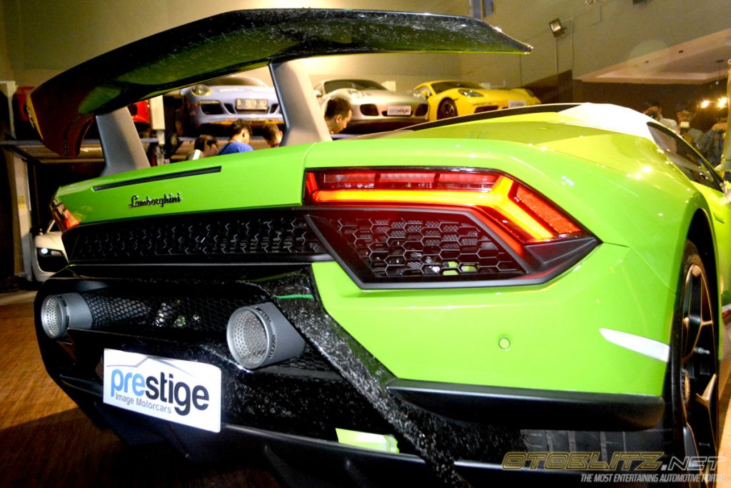 Huracan Performante Spyder Untuk Indonesia  