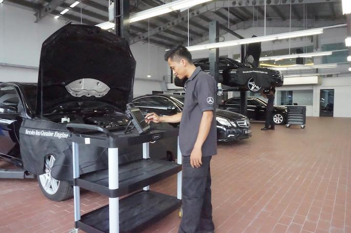 Mercedes-Benz Lirik Konsumen Palembang  