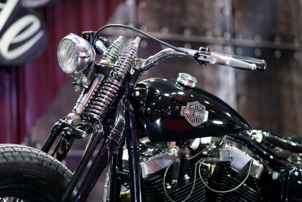 Harley-Davidson Traditional Bobber Asal Makassar  
