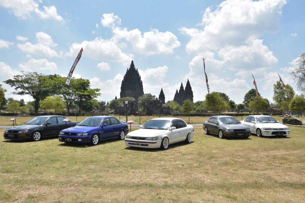 Great Corolla Club Cetak Rekor MURI di Prambanan  