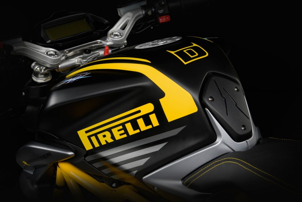 Kolaborasi Pirelli-MV Agusta Lahirkan Dragster 800R Limited Edition  