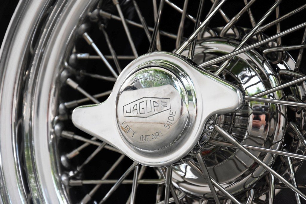Jaguar E-Type, Perpaduan Performa dan Modernisasi  