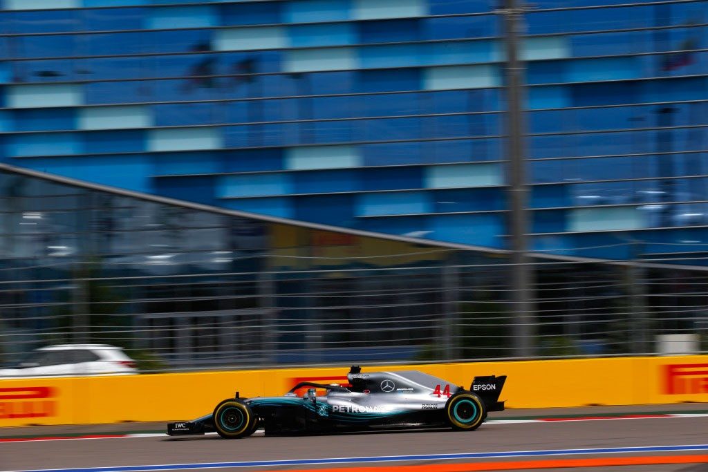 F1 Rusia 2018: Lewis Hamilton Tercepat di FP2  