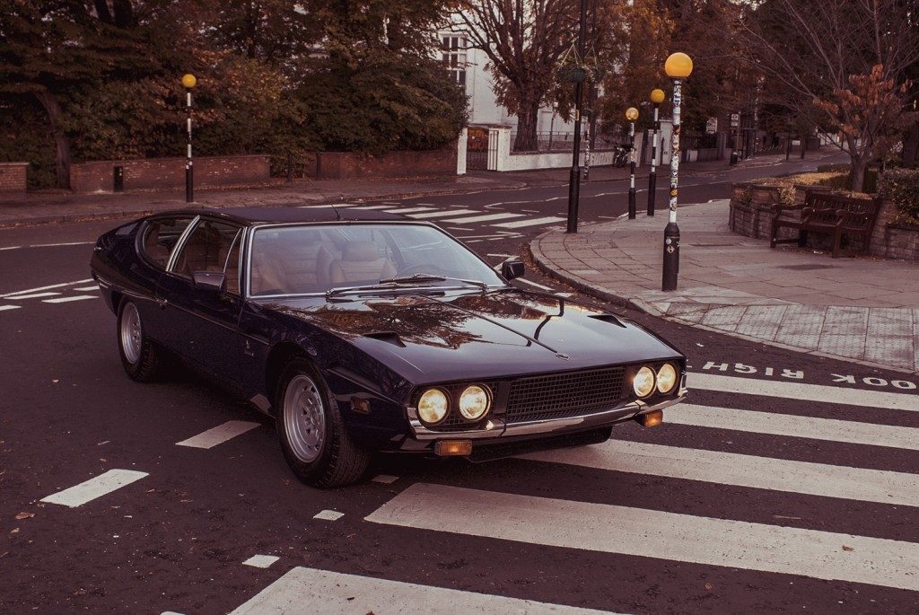 Lamborghini Espada Rayakan 50 Tahunnya di Abbey Road  