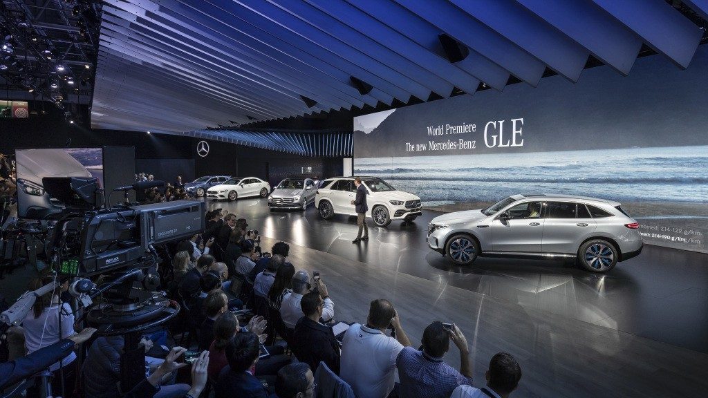 Mercedes-Benz Mengefisienkan Diri di Paris  