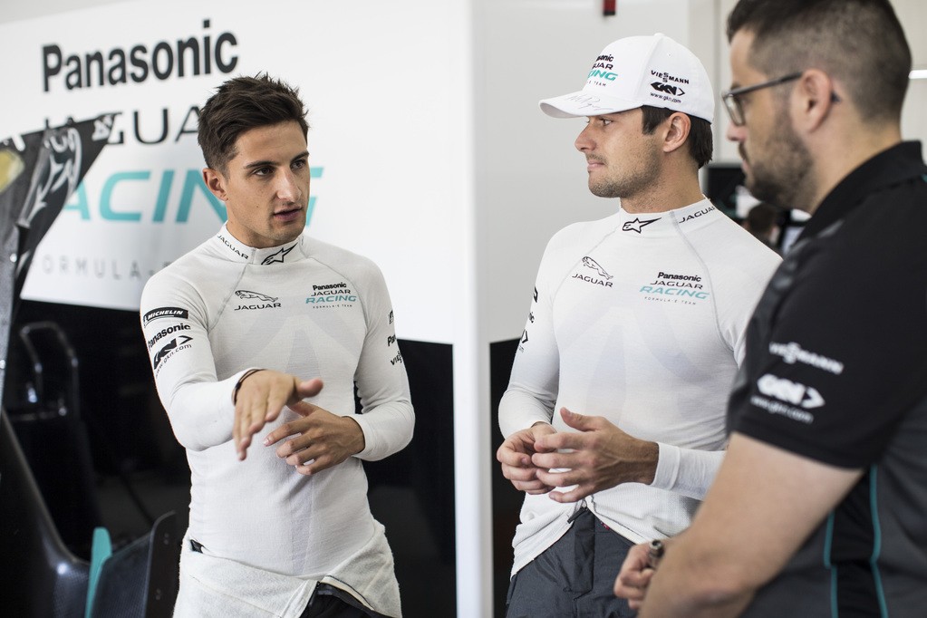 Panasonic Jaguar Racing Ada 800 Komponen Baru  