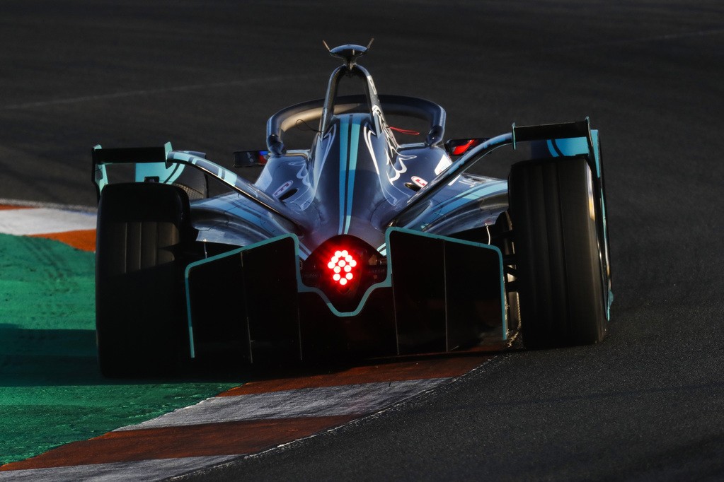 Panasonic Jaguar Racing Ada 800 Komponen Baru  