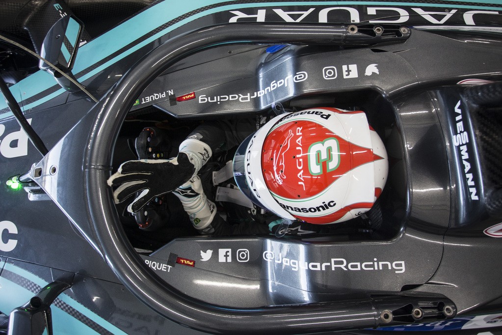 Panasonic Jaguar Racing Ada 800 Komponen Baru  