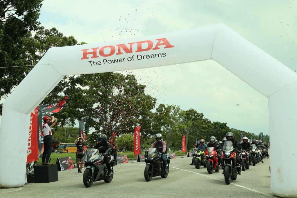 Keseruan Bikers Indonesia Jelajahi Malaysia dengan Big Bike Honda  