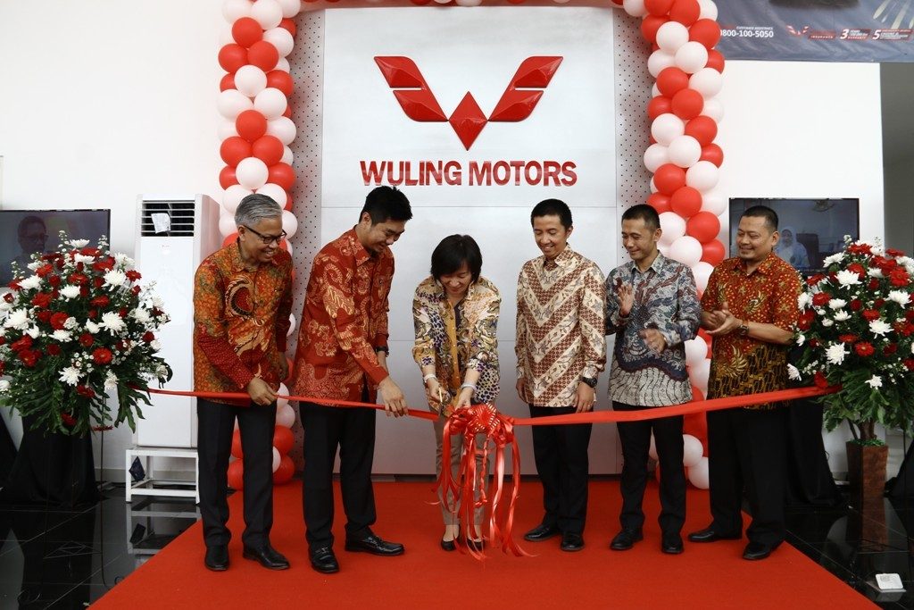 Wuling Buka Dealer Baru untuk Layani Konsumen Tangerang Selatan  