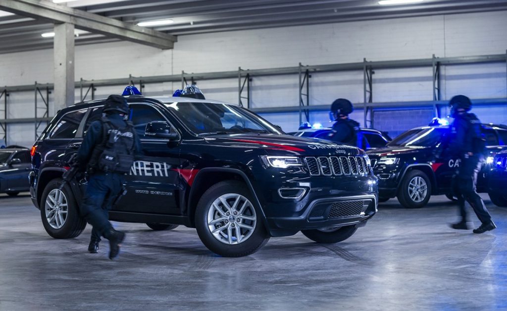 Jeep Grand Cherokee Jadi Kendaraan Pengendali Teroris  