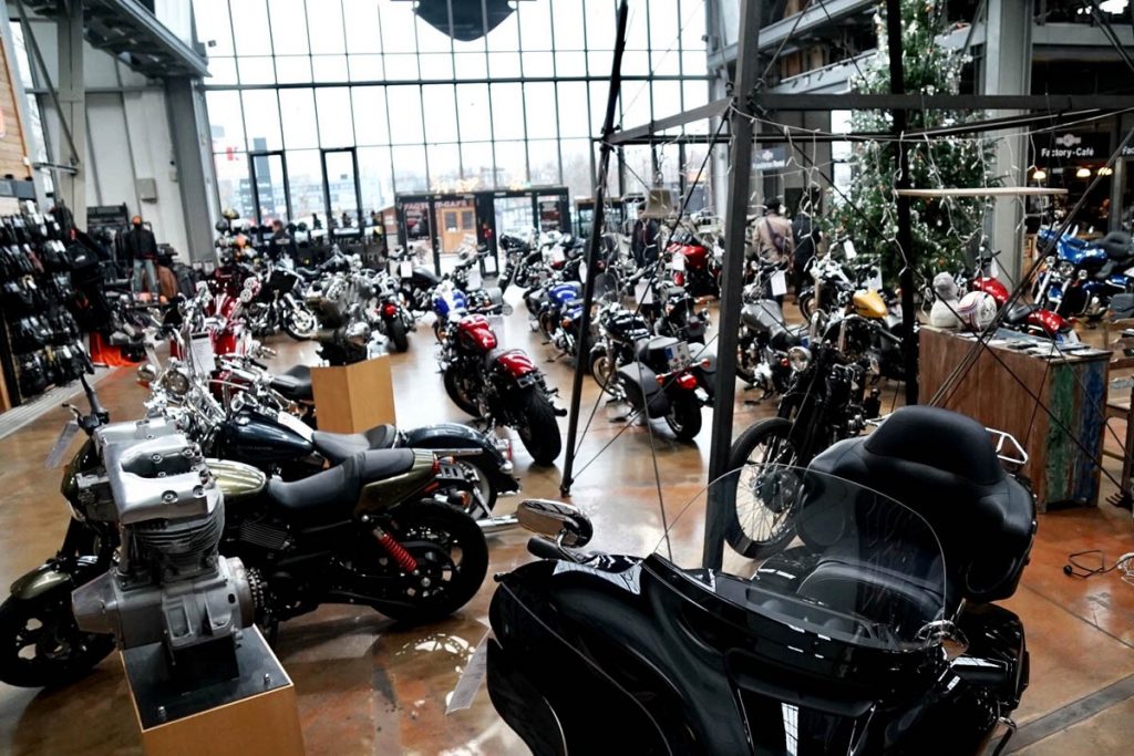 Kunjungan Suryanation Motorland ke Harley Davidson Frankfurt  