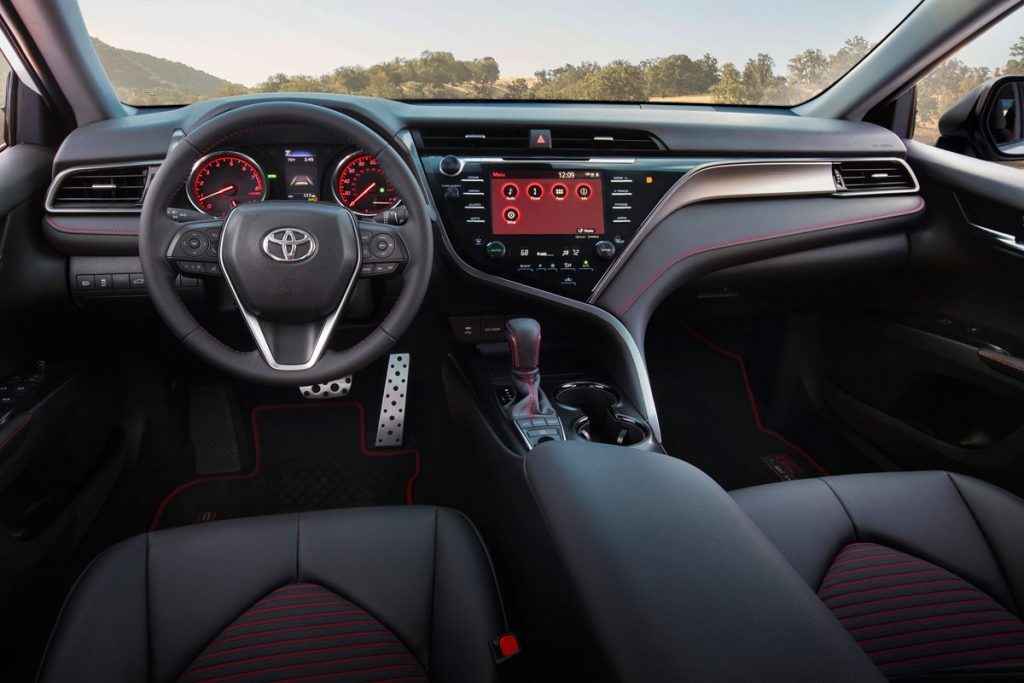 Toyota Camry TRD, Tampil Sedikit Buas!  