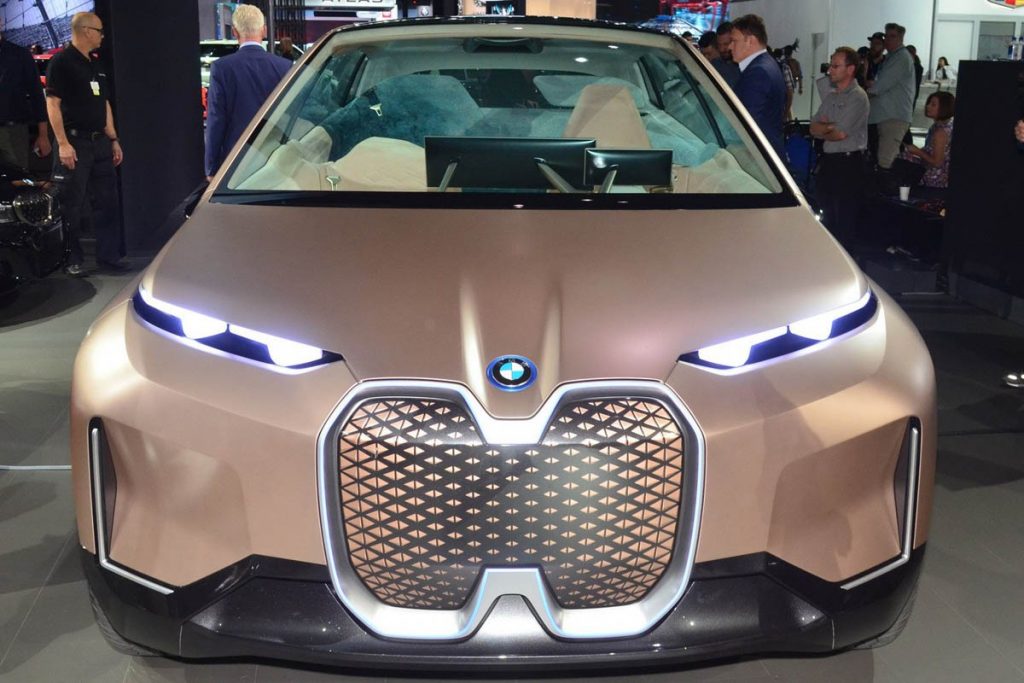 BMW Vision iNext 'Mejeng' di LA Auto Show 2018  