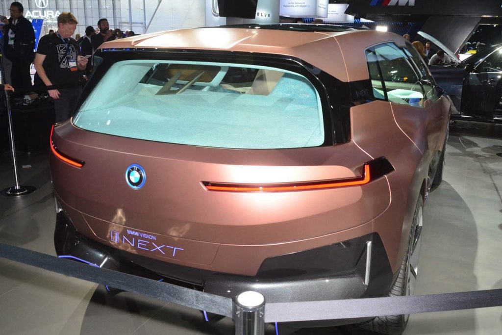 BMW Vision iNext 'Mejeng' di LA Auto Show 2018  