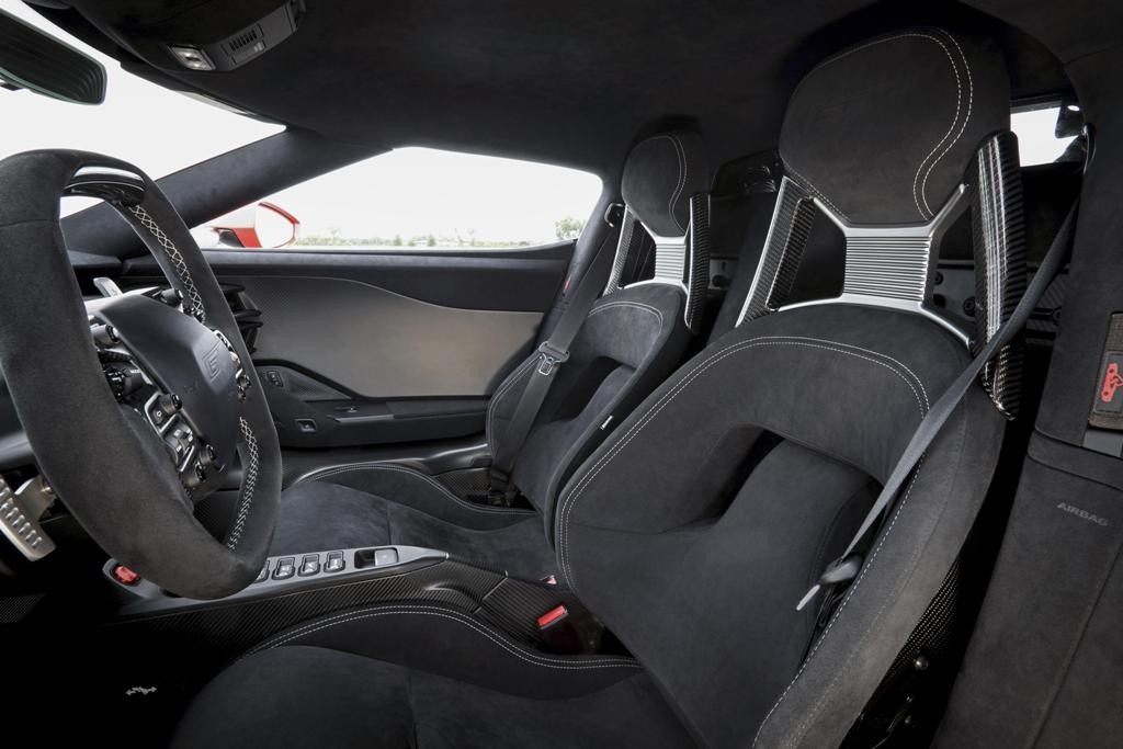 Ford GT Carbon Series, Penuhi Bisikan Konsumen  