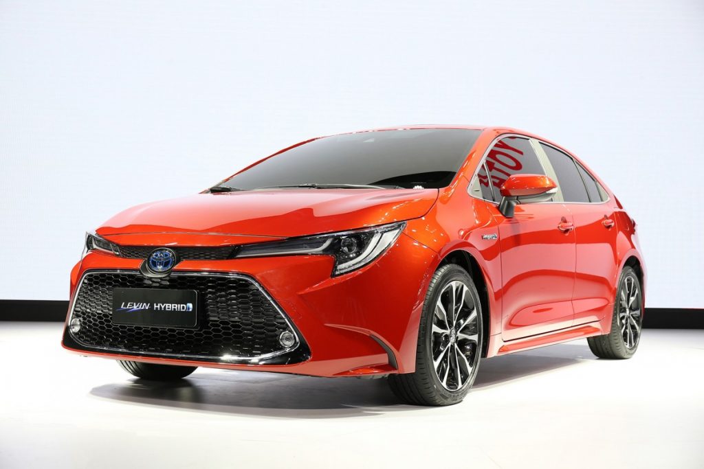 Toyota Corolla Sedan Terbaru, Siap Dipinang Tahun depan  