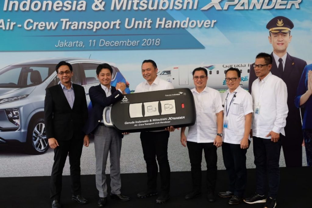 Mitsubishi Motors dan Garuda Indonesia Terbang Bersama  