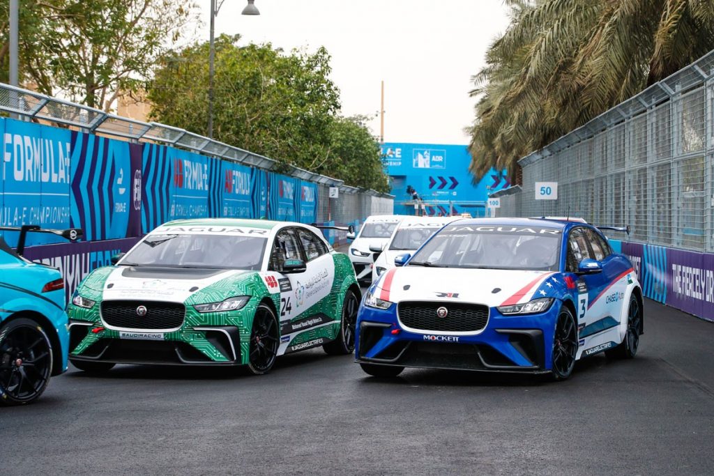 Simon Evans Pemenang Jaguar I-PACE eTROPHY di Arab Saudi  