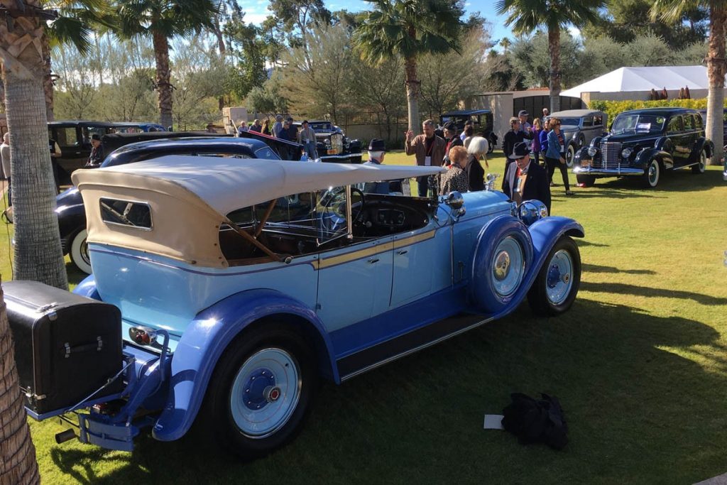 Mobil-Mobil Klasik di Grand Classic Concours  