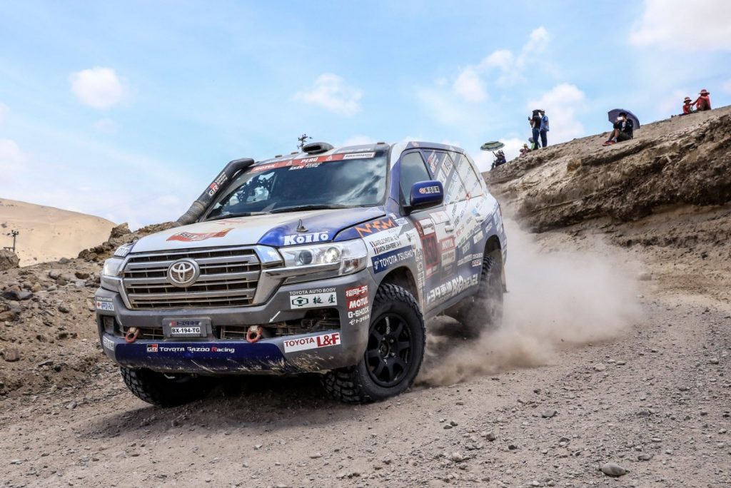 Toyota Hilux Patahkan Dominasi Peugeot di Dakar Rally 2019  