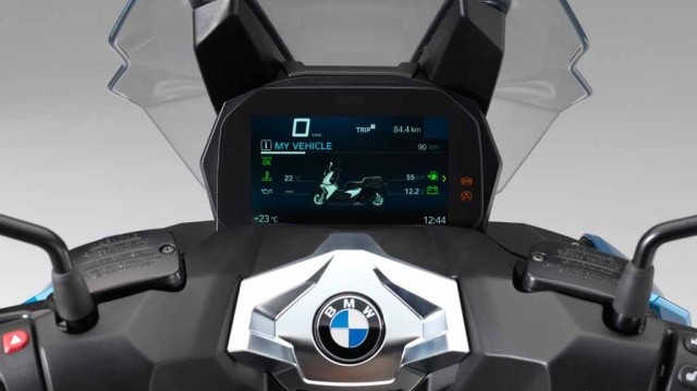 BMW C400X Siap Tantang Yamaha Xmax di Indonesia  
