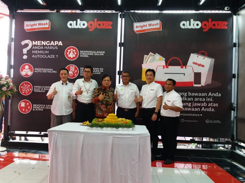 Autoglaze Touchless Ada di Pertamina Bright Wash  