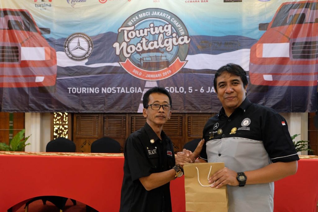 Highlight 'Touring Nostalgia' W124 MBCI Jakarta Chapter  
