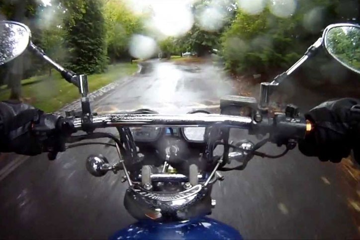 Ini 7 Cara Praktis Merawat Sepeda Motor Saat Musim Hujan  