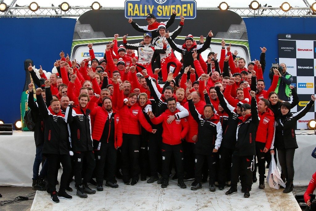 Toyota Yaris WRC Taklukkan Salju di Swedia  