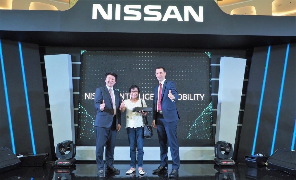 Nissan Livina Diterima Konsumen Pertamanya di Bandung  