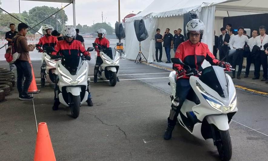 Test Ride Honda PCX Electric, Melaju Bisu dengan Torsi Galak  