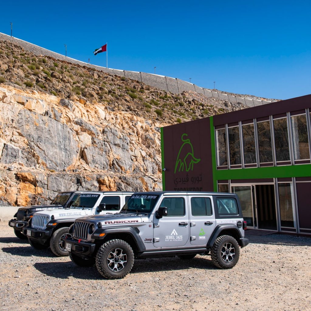 Jeep Wrangler Tambah Petualangan di Jebel Jais Flight  