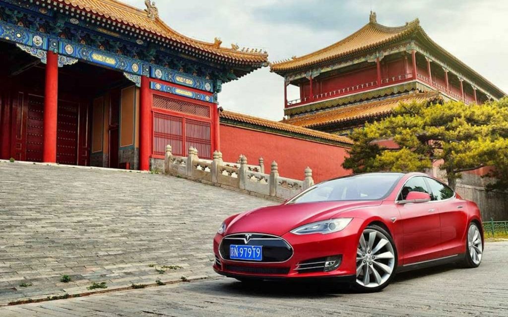 Demi Tiongkok, Tesla "Tumbalkan" 3000 Pegawai di AS  
