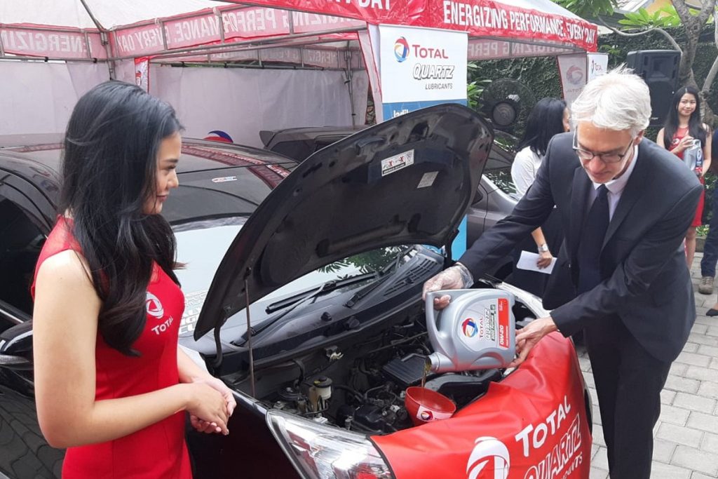 Dua Produk Total Oil Indonesia Untuk Mobil LCGC  