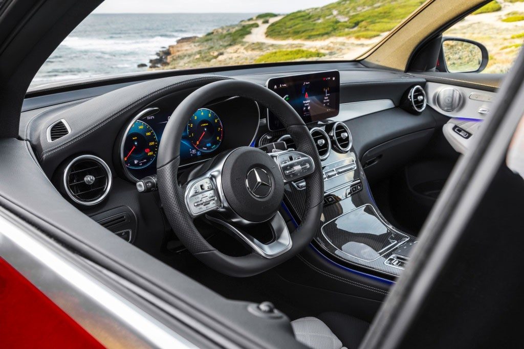 'Hey Mercedes' di Mercedes-Benz GLC Coupe  