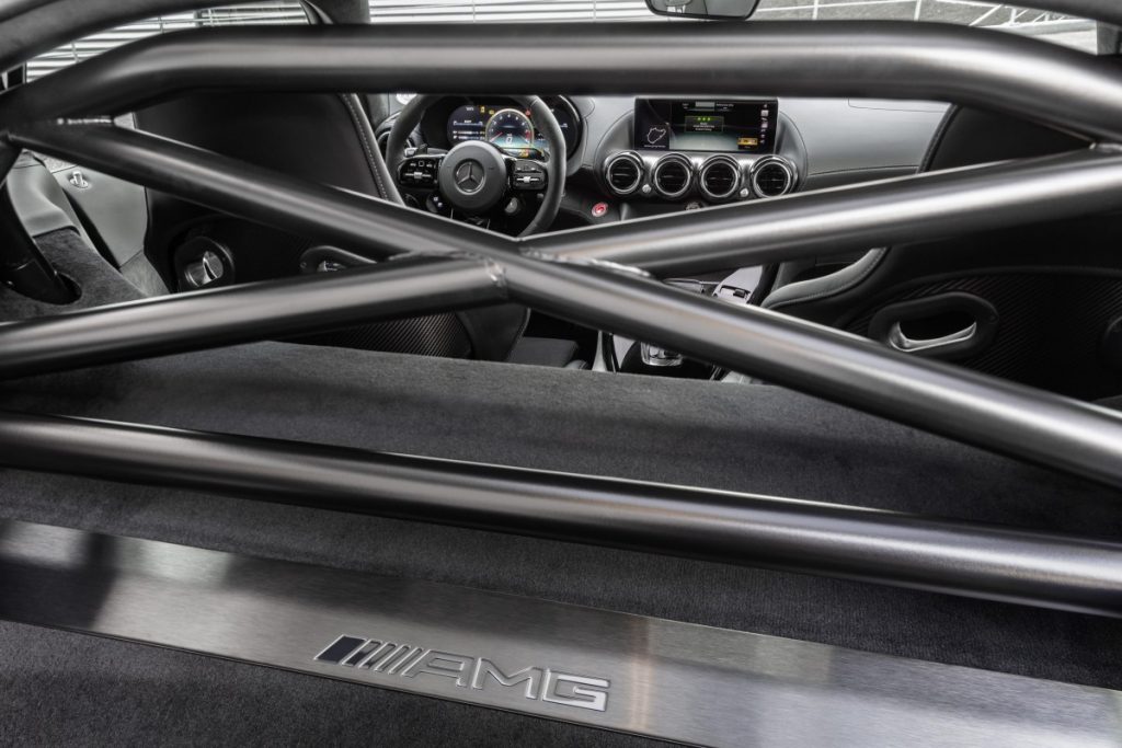New Mercedes-AMG GT R PRO Hanya Rp 3 Miliar  