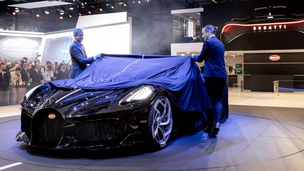 Bugatti La Voiture Noire Raih Concorso d'Eleganza Design Award  